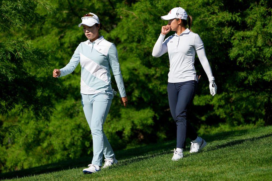 강혜지(사진 왼쪽)와 티파니 챈은 공동 3위에 올랐다.